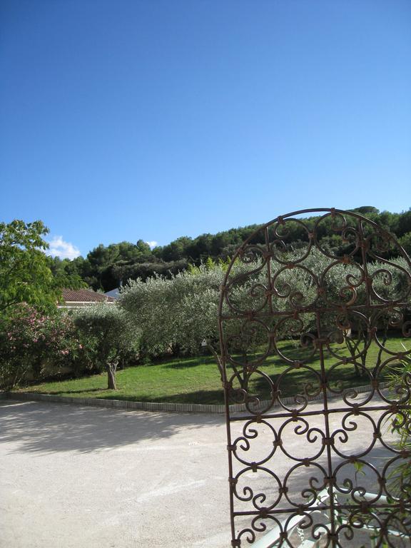 Le Clos Olives Comps  Экстерьер фото
